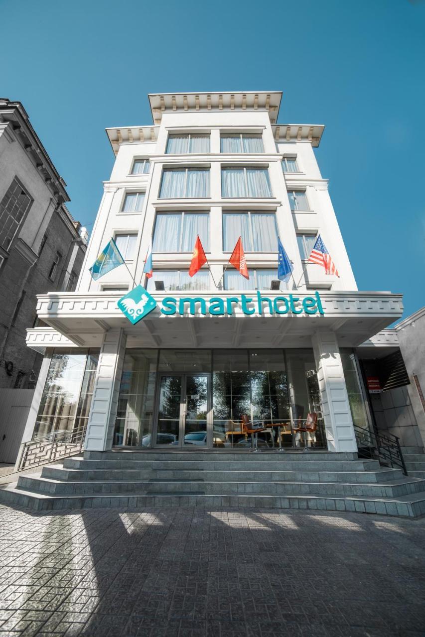 Smart Hotel Бишкек Екстериор снимка